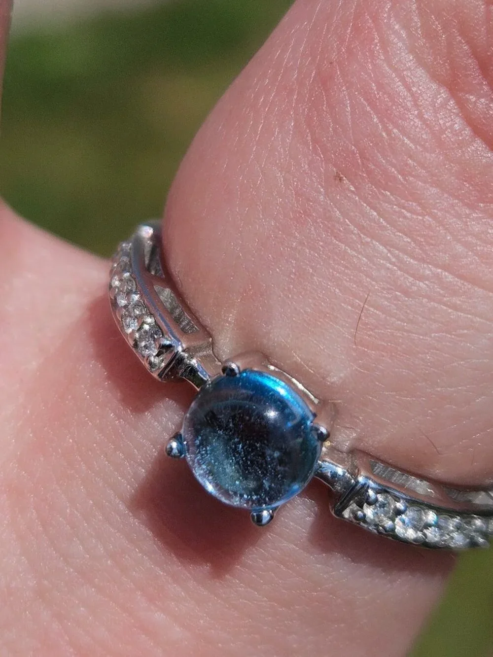 Sonia B 14K White Gold Cabochon Blue Topaz 5mm & Diamond Ring Band Size 9